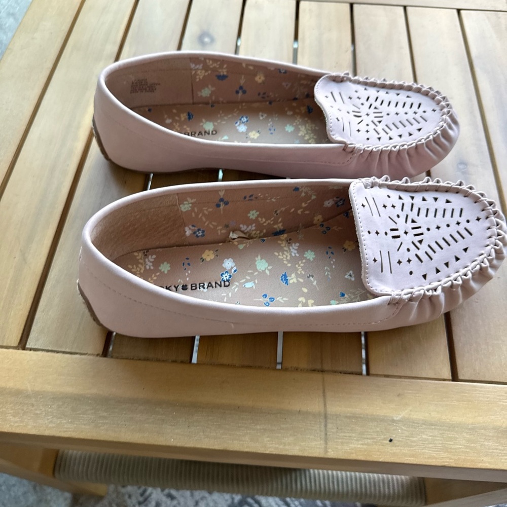 Lucky Brand Blush Perforated Loafers Brand New